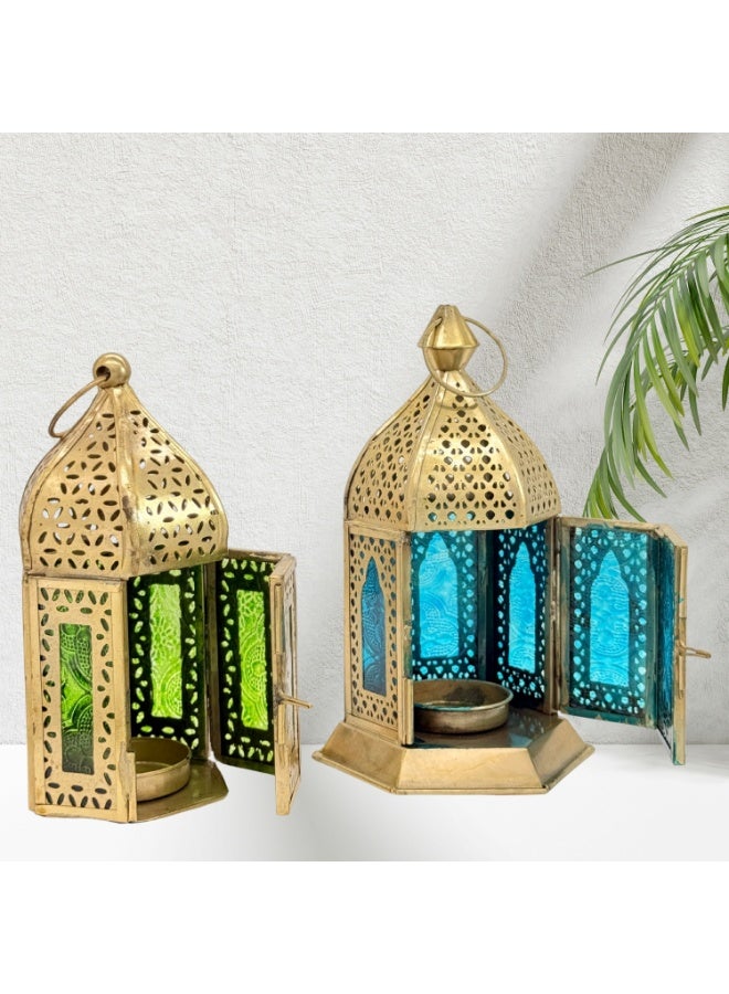 سوق ديزاينز مجموعة من فانوسين مغربيين عربيين من سوق ديزاينز - معدن ذهبي مع زجاج أخضر وأزرق، فوانيس رمضانية مزخرفة، مناسبة للعيد، ديوالي، عيد الميلاد، فوانيس معلقة داخلية وخارجية - Image 5