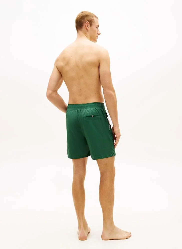 تومي هيلفيغر Classic Colour-Blocked Mid Length Swim Shorts