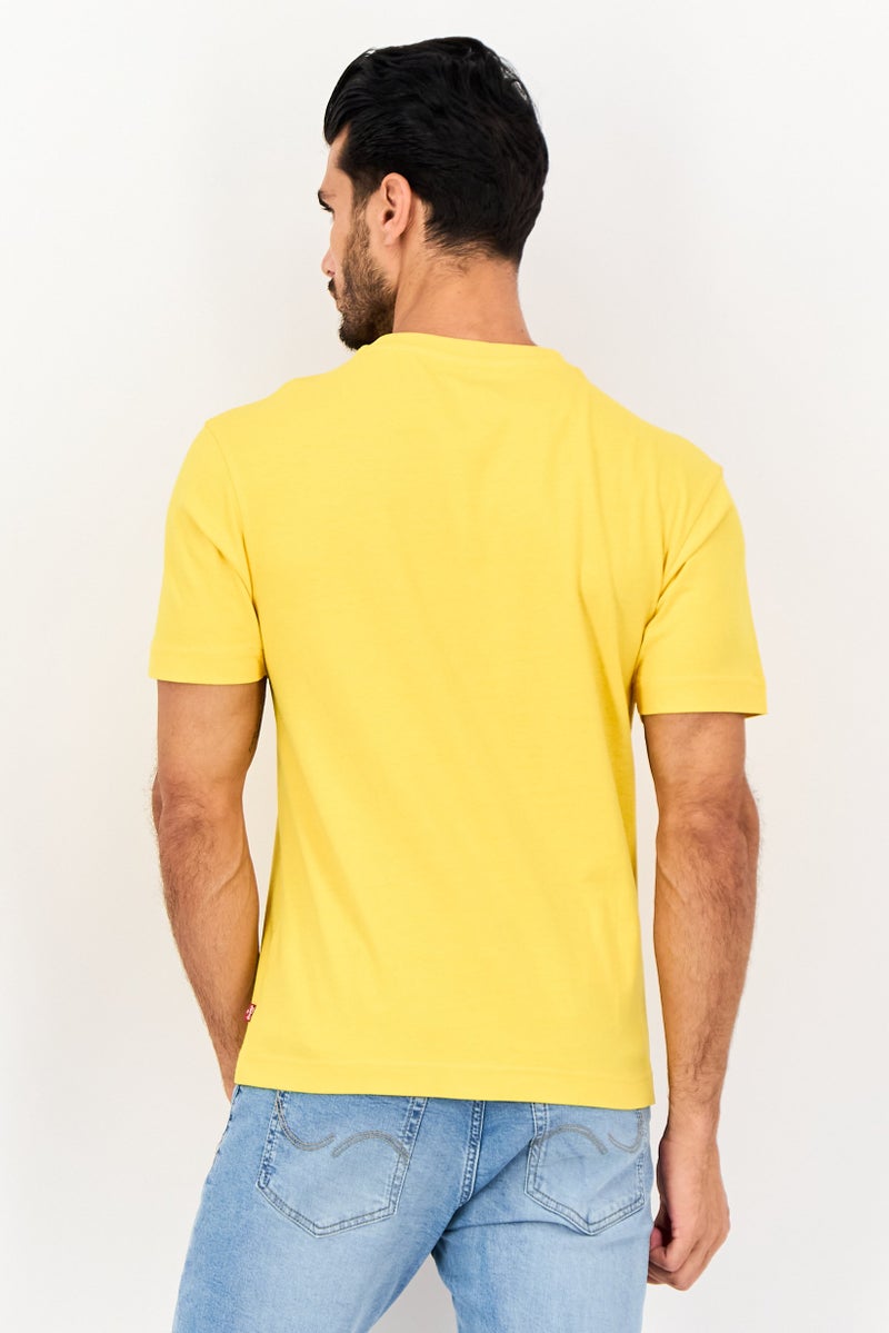 Levi's تي شيرت رجالي بأكمام قصيرة وياقة دائرية بطباعة جرافيك، متعدد الألوان - Image 3