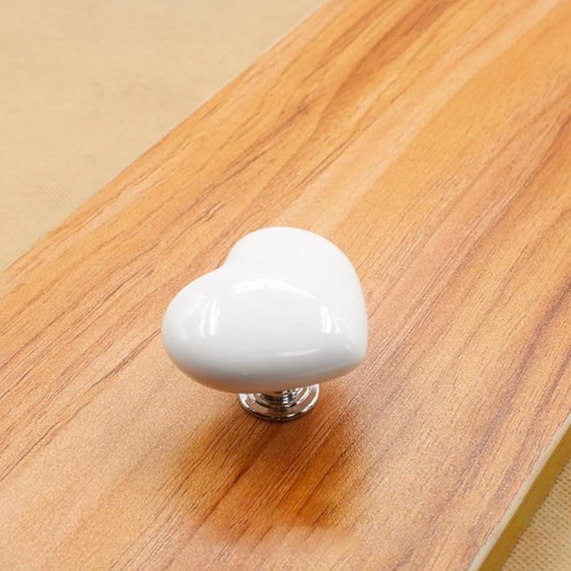 زر الحوض الأبيض على شكل قلب يضيف دفئًا وتميزًا إلى الحمام ويعمل أيضًا كمقبض للأثاث - Image 5