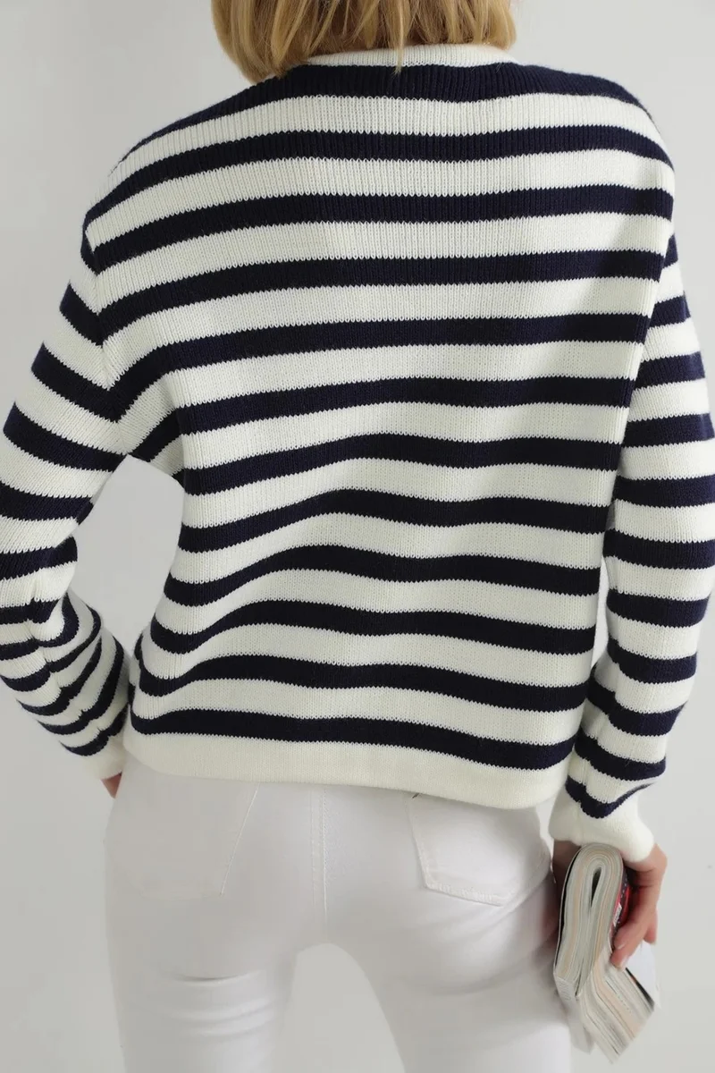 Winter Club Women's Black Striped Crew Neck Ribbed Gold Button Detailed Knitwear Cardigan