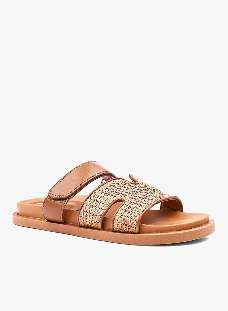 كابلي صندل مسطح نسائي بأشرطة قابلة للتعديل