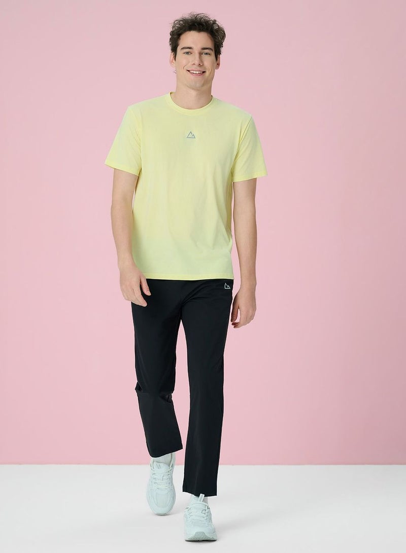 GIORDANO Men Regular Straight Nylon Stretch Joggers - Image 2