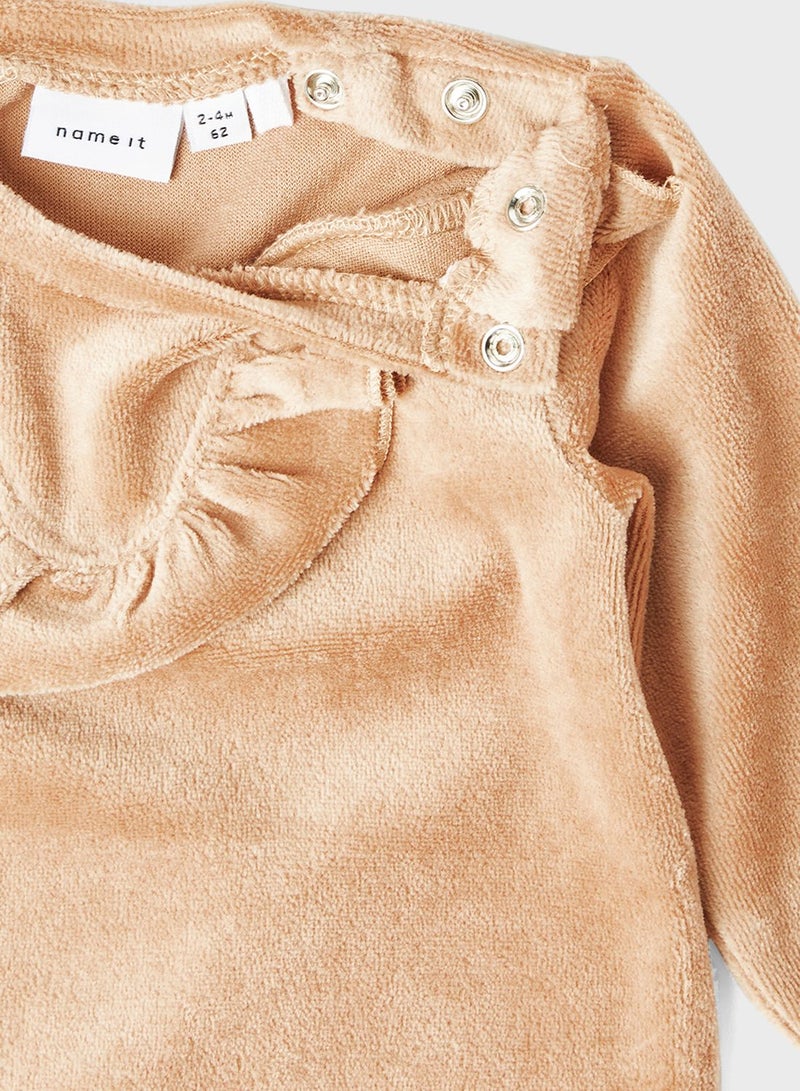 NAME IT Infant Ruffle Long Sleeve Sweatshirt  - Image 3