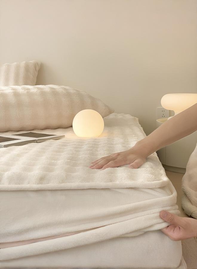 Thickened Fluffy Mattress Cover for All Seasons - Image 1
