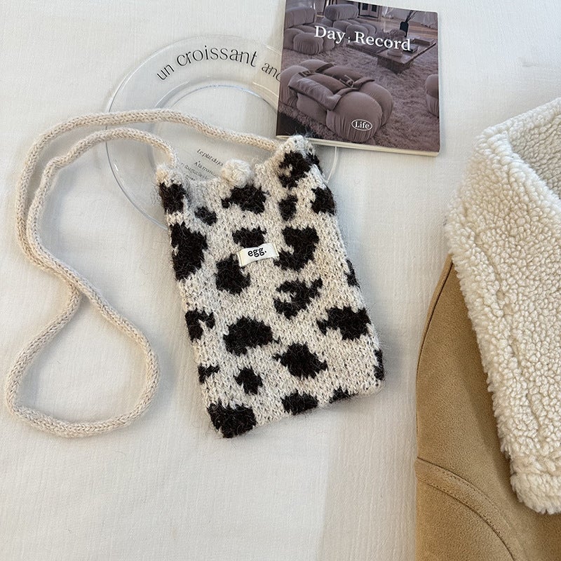 New Korean Egg Leopard Knitted Mobile Phone Bag Women'S Niche Design Ins Change Lipstick Shoulder Crossbody Bag - Image 1