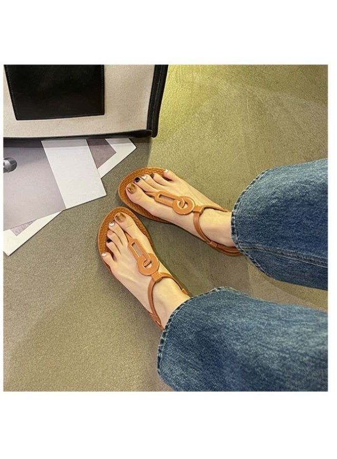 NIBEMINENT Summer Casual Flat Sandals Women's Fashionable Clip Toe Strap Beach Slippers  - Image 4