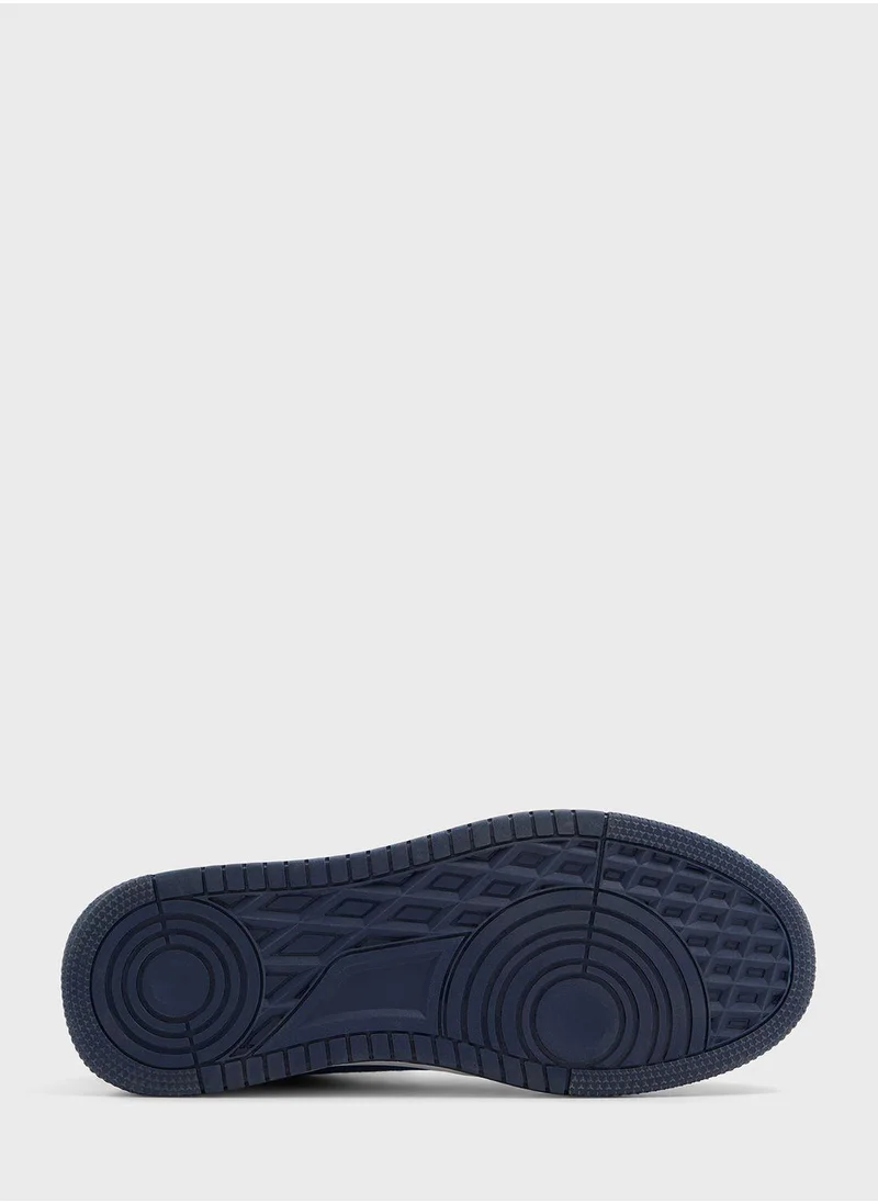 كول ات سبرنج Casual Low Top Sneakers