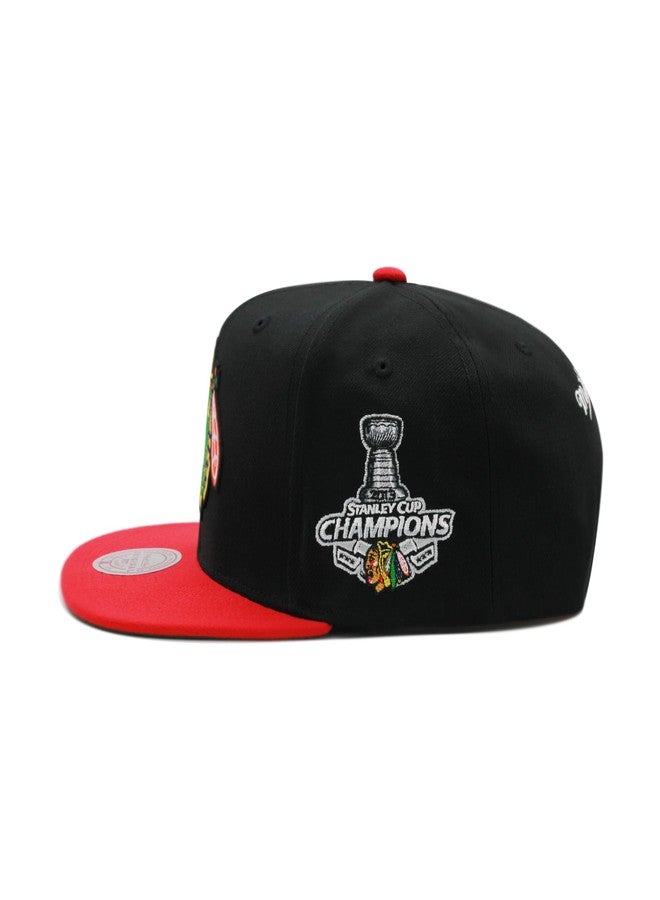 Mitchell & Ness Chicago Blackhawks NHL 2 Tone Side Patch Snapback Hat Adjustable Cap - Black/Red - Image 2