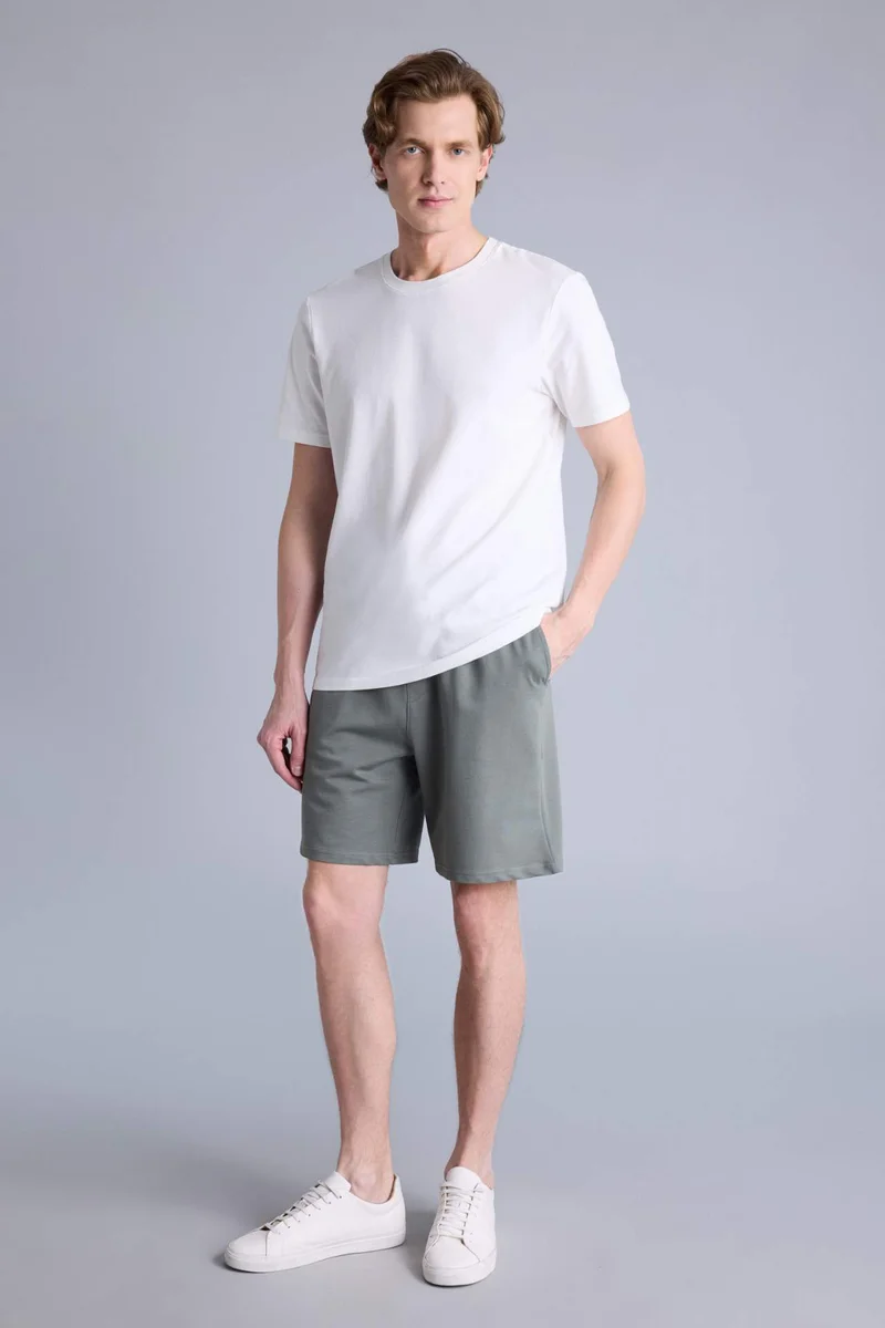 ديفاكتو Regular Fit Thin Sweatshirt Fabric Regular Hem Shorts