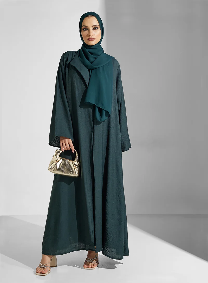 hayas closet Collared Button Detailed Abaya