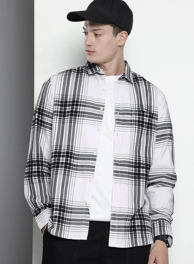 The Indian Garage Co Men White Regular Fit Checked Shirt