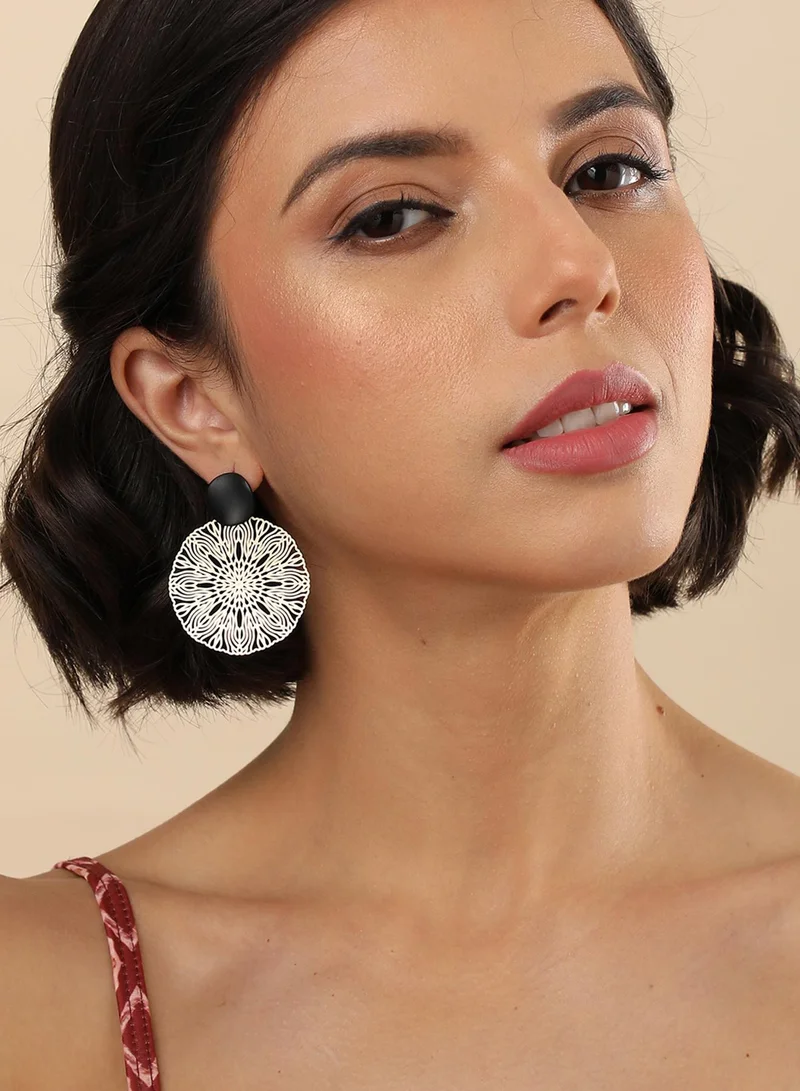 سوهي قرط متدلي من الحجر مصمم مطلي بالذهب