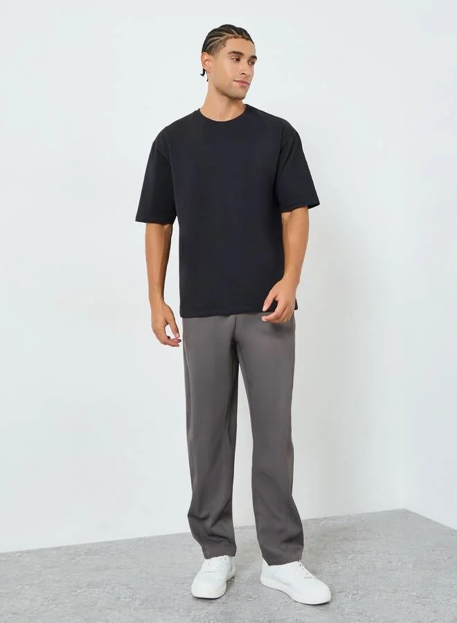 ستايلي تيشيرت بقصة واسعة مع طبعة جرافيك خلفية