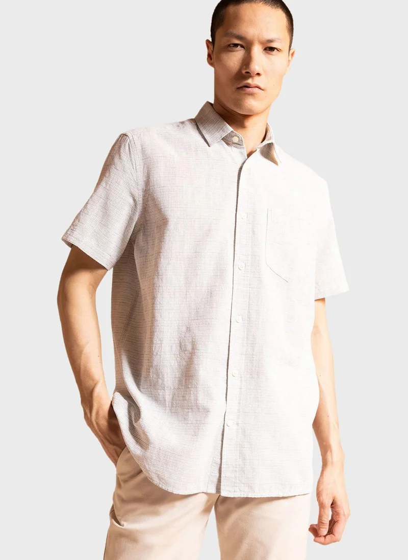 DeFacto Essential Regular Fit Shirt