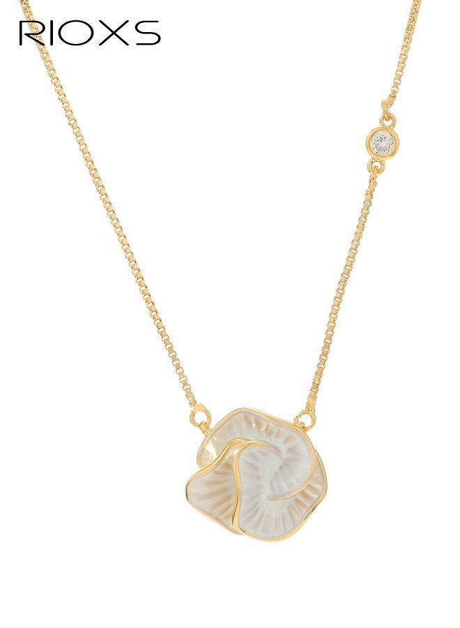 ريوكس قلادة زهرة الكاميليا للنساء، قلادة على شكل وردة، قلادة مطلية بالذهب على شكل زهرة الكاميليا البيضاء، هدايا للمناسبات الخاصة للأم أو الزوجة أو الصديقة - Image 5