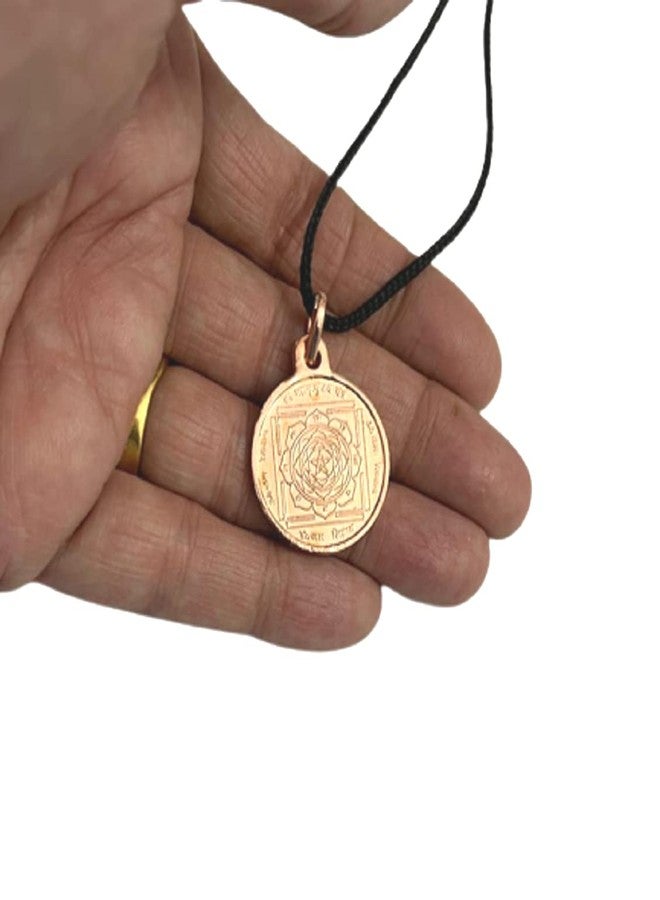 numeroastro Shri Mahamrityunjay Yantra Locket | قلادة من النحاس النقي (6 جرام تقريبًا) (1 قطعة) - Image 5