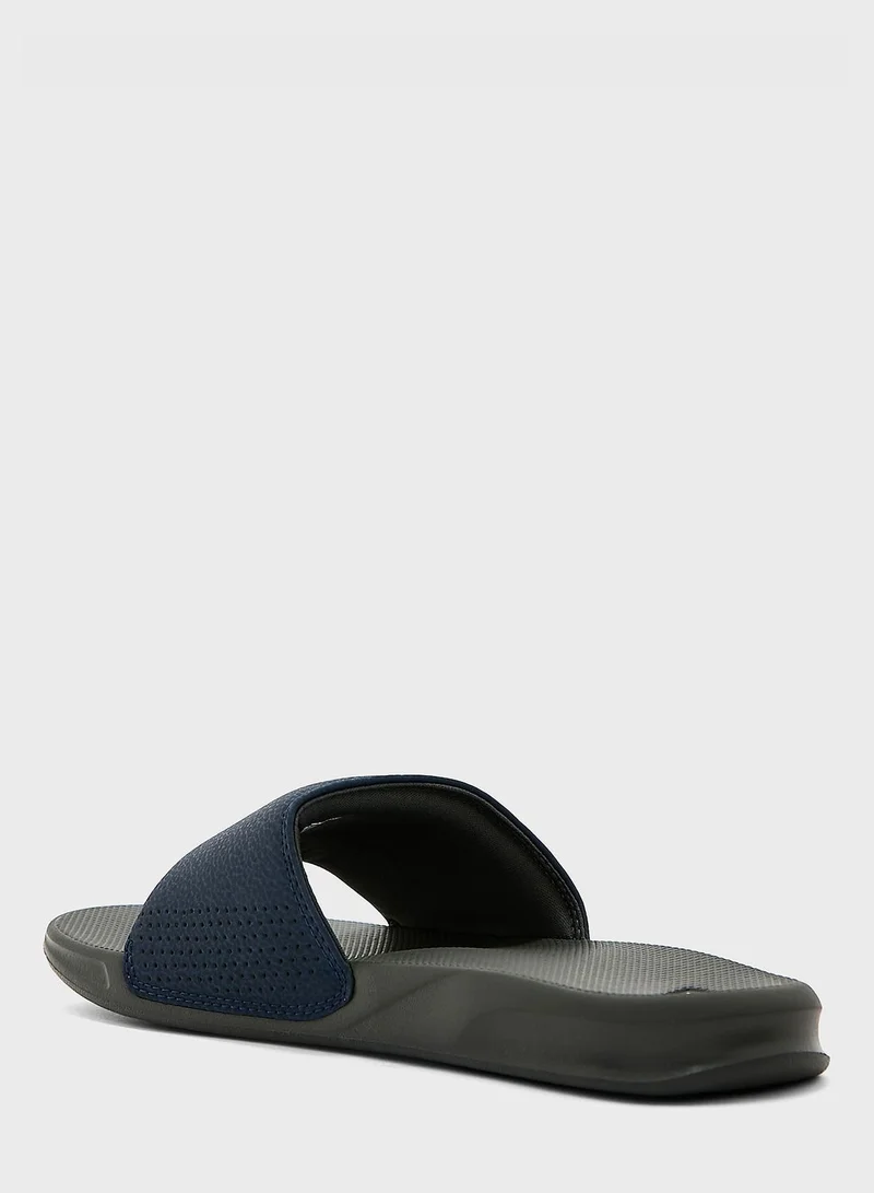 Reef Reef One Slides