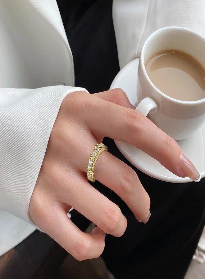 ايه إي لايف خاتم AiliFe XO دائري مرصع بالزركونيا المكعبة مطلي بالذهب الأصفر عيار 14 قيراطًا، خواتم فاخرة خفيفة الوزن مرصعة بالزركونيا المكعبة لحفلات الزفاف والخطوبة والوعد ومجوهرات الكوكتيل (8) - Image 3