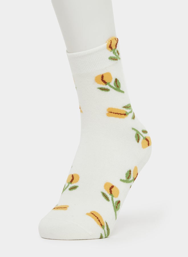 ستايلي مجموعة من 2 جوارب بزهور مُطرّزة - Image 4
