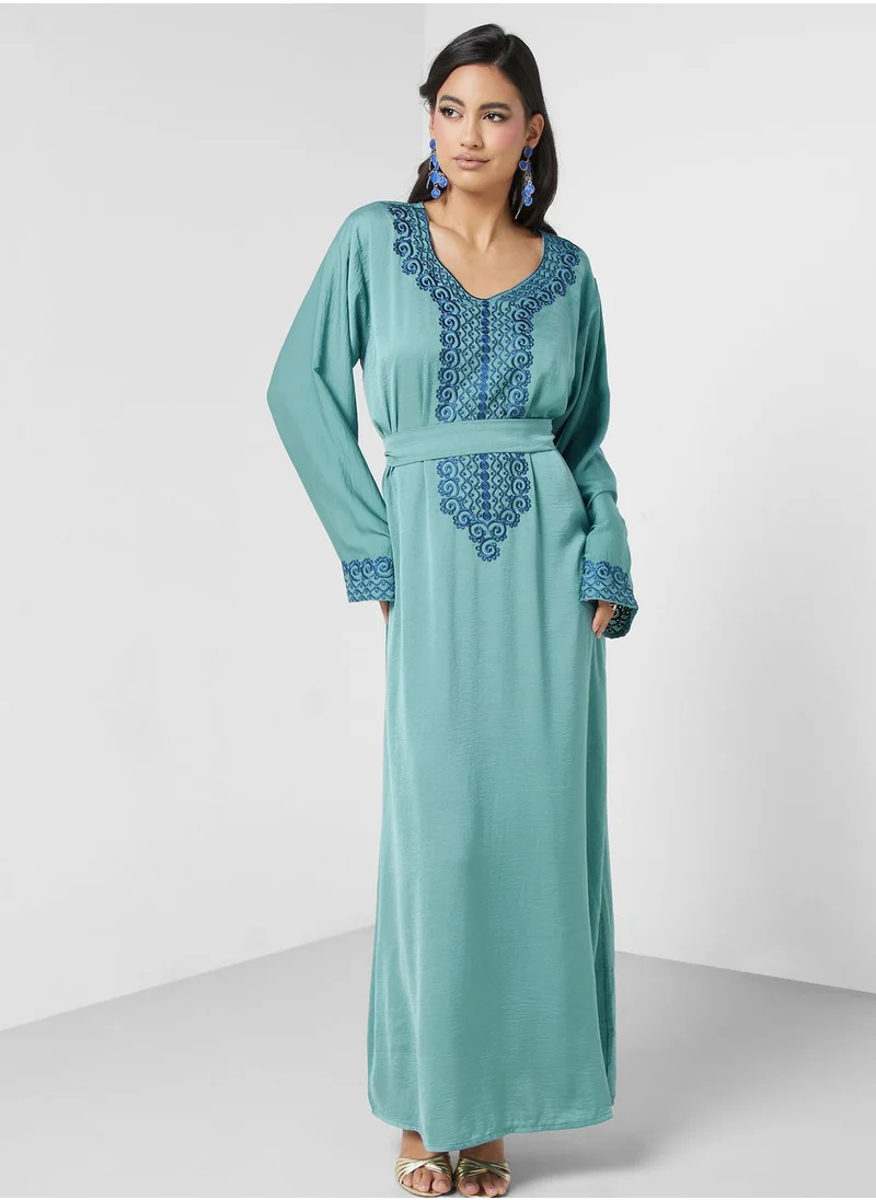 hayas closet Embroidered Belted Jalabiya