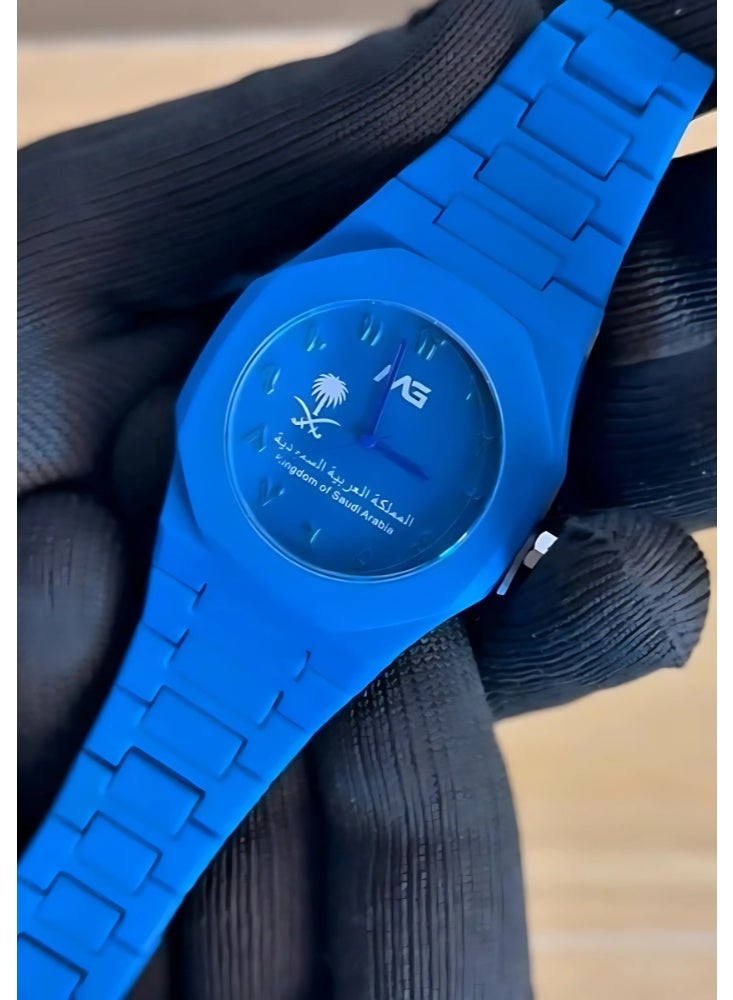 ام جي ساعة يد رجالية كربوني لون أزرق, نسخة اليوم الوطني أنيقة وفخمة. - Image 2