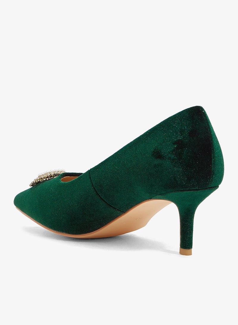 Khizana Dark green velvet pump with crystal brooch, low heel, pointed toe - Image 3