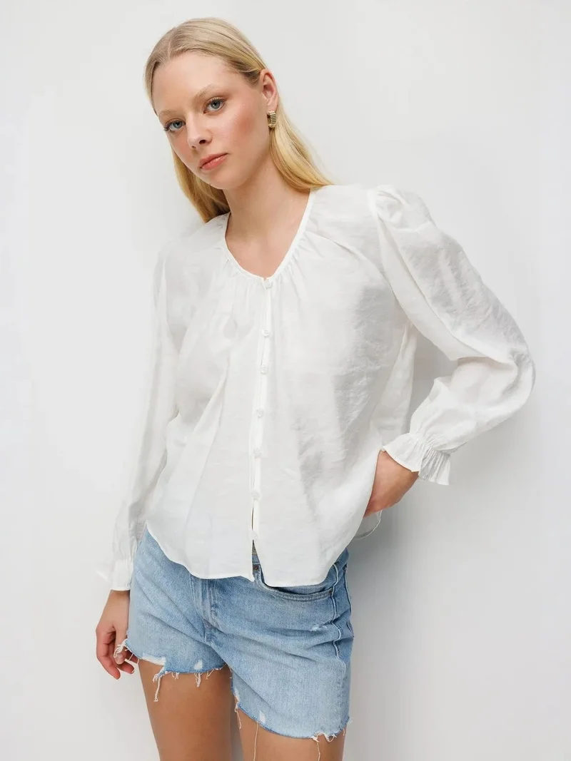 ميكسراي MIXRAY Textured Button-Up Crew Neck Blouse
