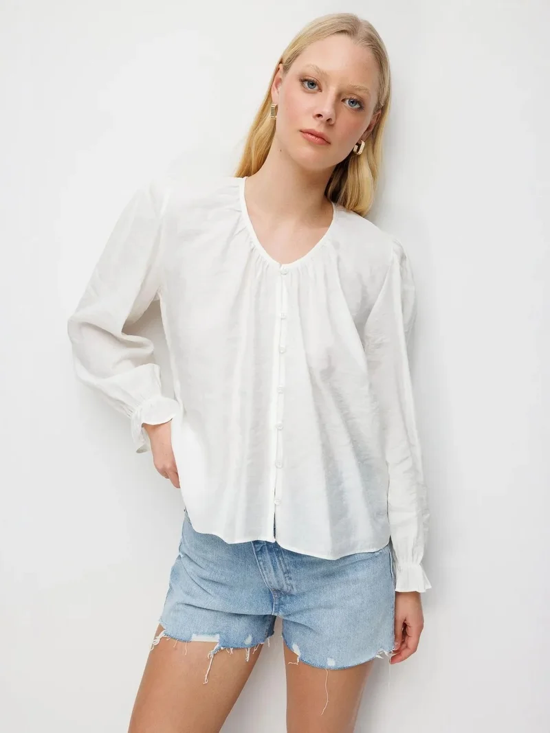 ميكسراي MIXRAY Textured Button-Up Crew Neck Blouse