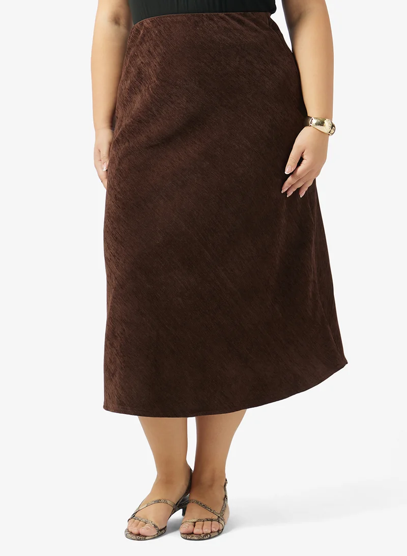 ايلا بلس تنورة مقاس كبير بتصميم