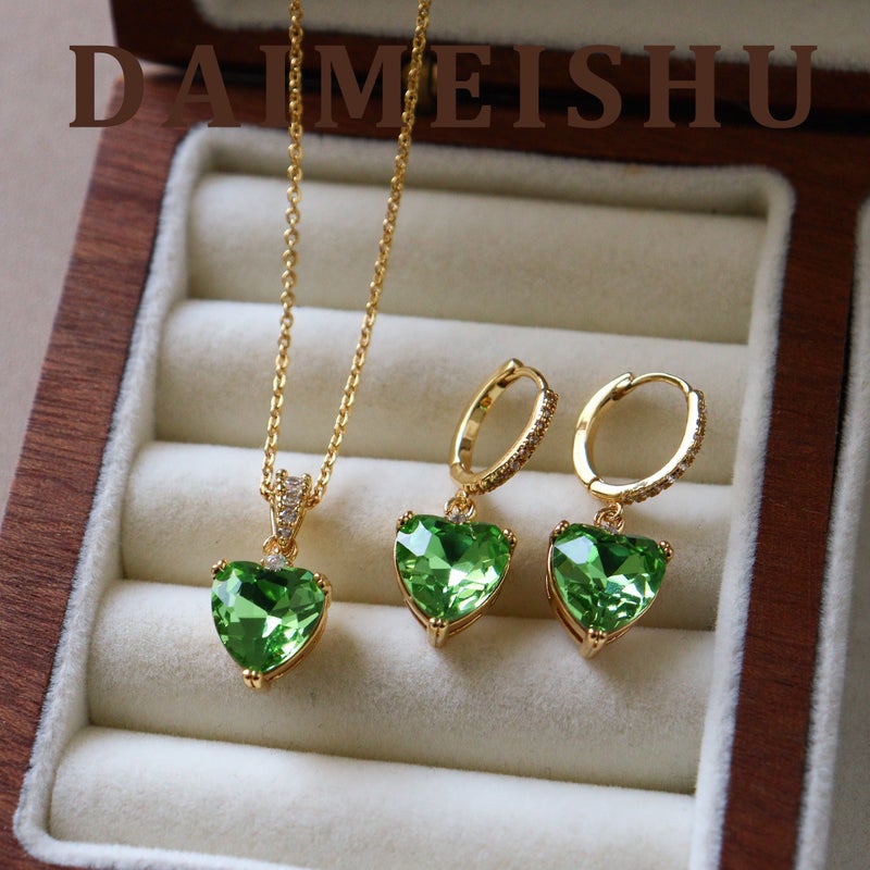 Vintage Heart Green Zircon Pendant Necklace - Elegant Choker for Women - Image 4