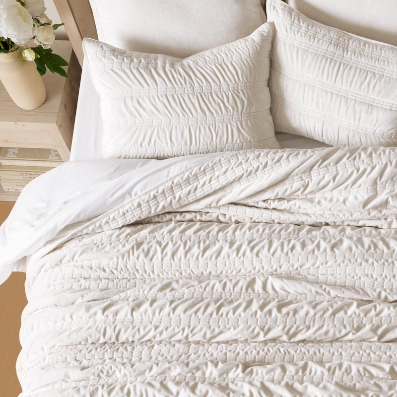 EVERGRACE Luxury Ruched Velvet Quilt Queen Size, Ultra Soft Bedspread Coverlet Set, Lightweight Velvet Comforter, Quilted Bedding Cover with 2 Matching Shams for All Season, Ivory White - Image 2