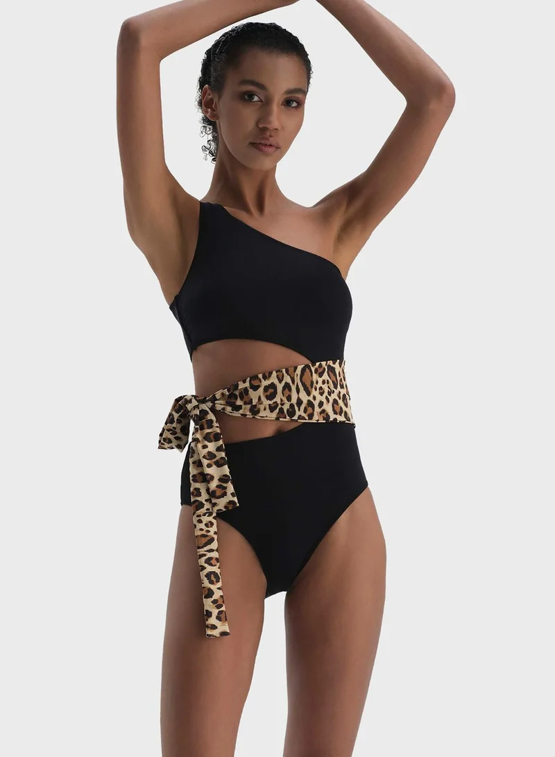 dagi One Shoulder Cut Out Swimsuit