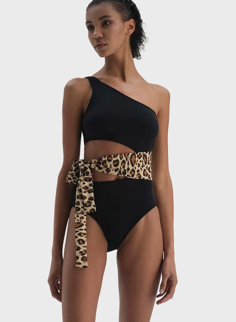dagi One Shoulder Cut Out Swimsuit