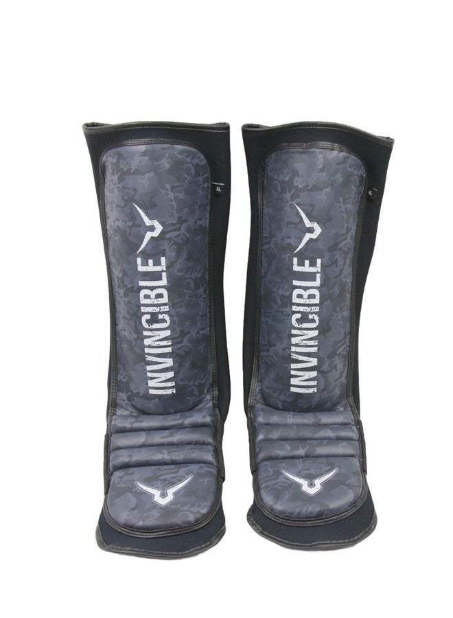 إنفينسبل واقي الساق الاحترافي Invincible Pro (تمويه أسود، مقاس كبير) - Image 1