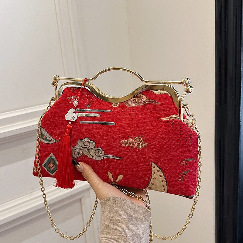 Ins Small Fragrance Style Internet Celebrity Embroidered Handbag Arrival Shell Bag Fashionable Chain Shoulder Crossbody Bag - Image 4