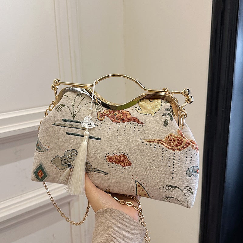 Ins Small Fragrance Style Internet Celebrity Embroidered Handbag Arrival Shell Bag Fashionable Chain Shoulder Crossbody Bag - Image 3