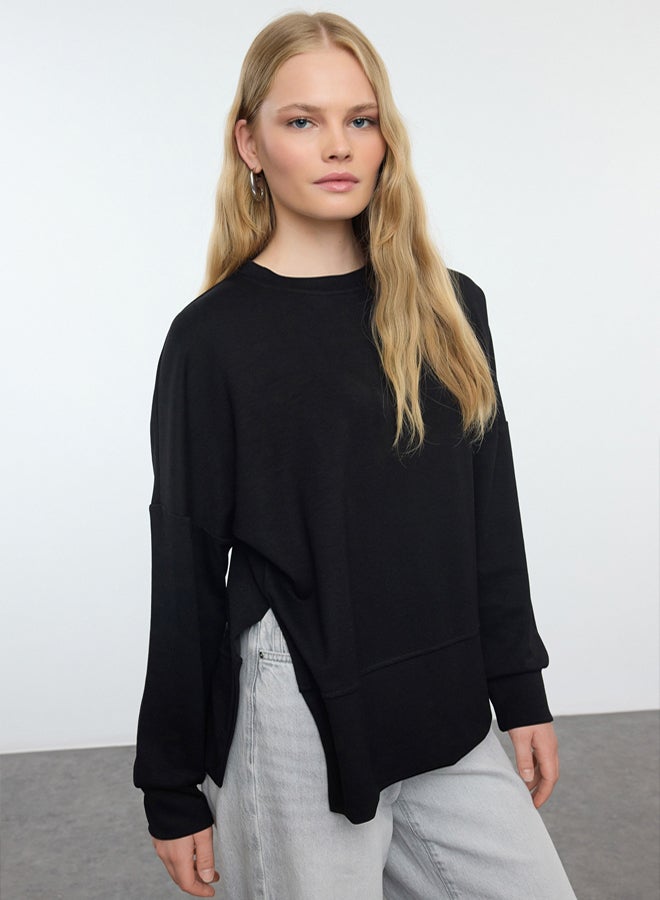 trendyol Crew Neck Soft Buttoned Black Oversize Sweatshirt - Slit Detailed - Image 2