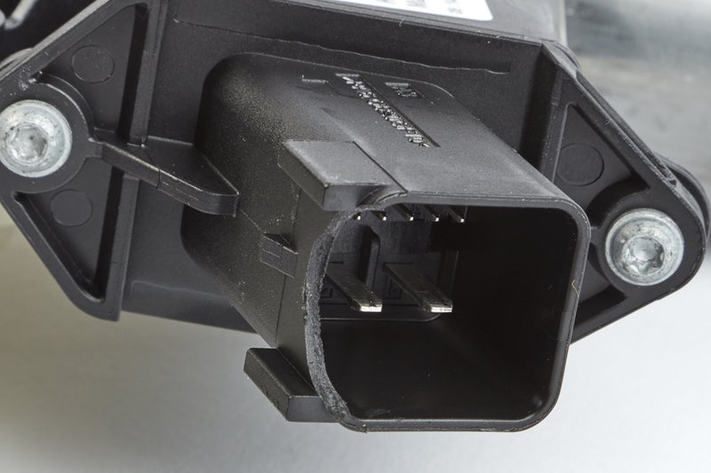 GM Parts 23393263 Front Driver Side Window Regulator with Motor - Image 3