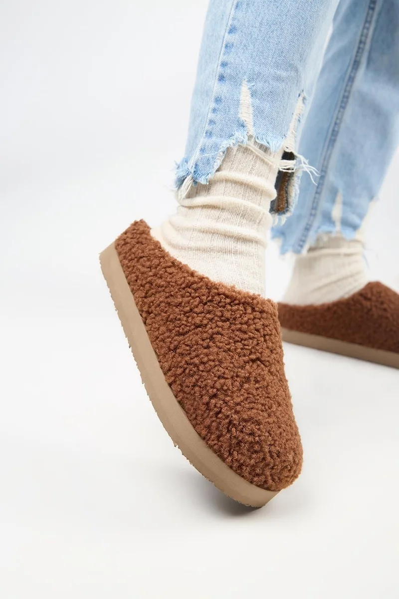 مانجيرو (Orlina) Women's Tedy Sabo Platform Brown Slippers