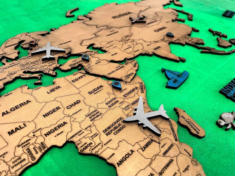 ELK خريطة العالم الخشبية ثلاثية الأبعاد لتزيين الجدران - لون خشب تيك معدني بني - ديكور منزلي مثالي لعشاق السفر حجم: 90x52 سم - Image 3