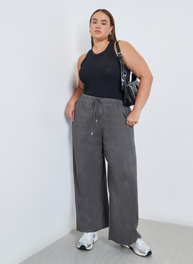 ستايلي بنطلون رياضي ستايلي بلس بمظهر جلد سويدي مع رباط - Image 1