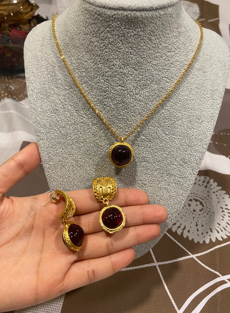 نيو ستايل طقم اكسسوارات نسائي فاخر وأنيق مكون من سلسال وحلق اذن مطلي باللون الذهبي عيار 18 - Image 2