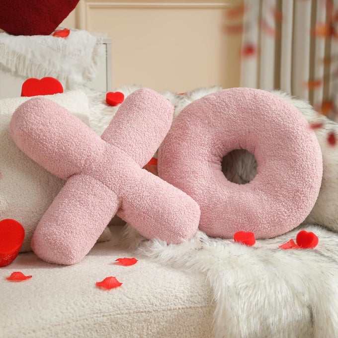 XO PILLOWS VALENTINES LOVE XO SHAPED PILLOW PINK THROW PILLOWS LOVE PILLOW GIFTS ULTRA SOFT TEDDY FLEECE WEDDING PILLOWS WOMEN GIRLS KID ROOM DECOR VALENTINES DAY DECOR 14X14 INCH