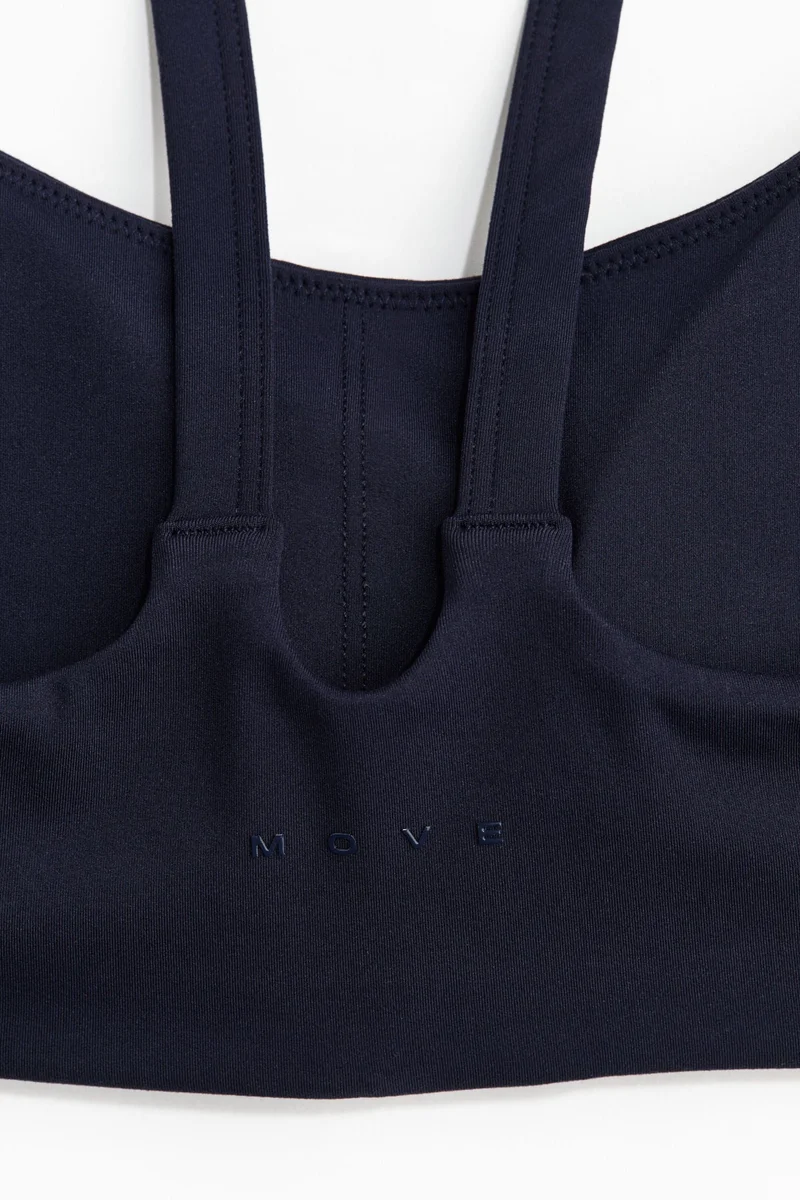 اتش اند ام حمالة صدر رياضية بدعم متوسط من نسيج سوفت موف