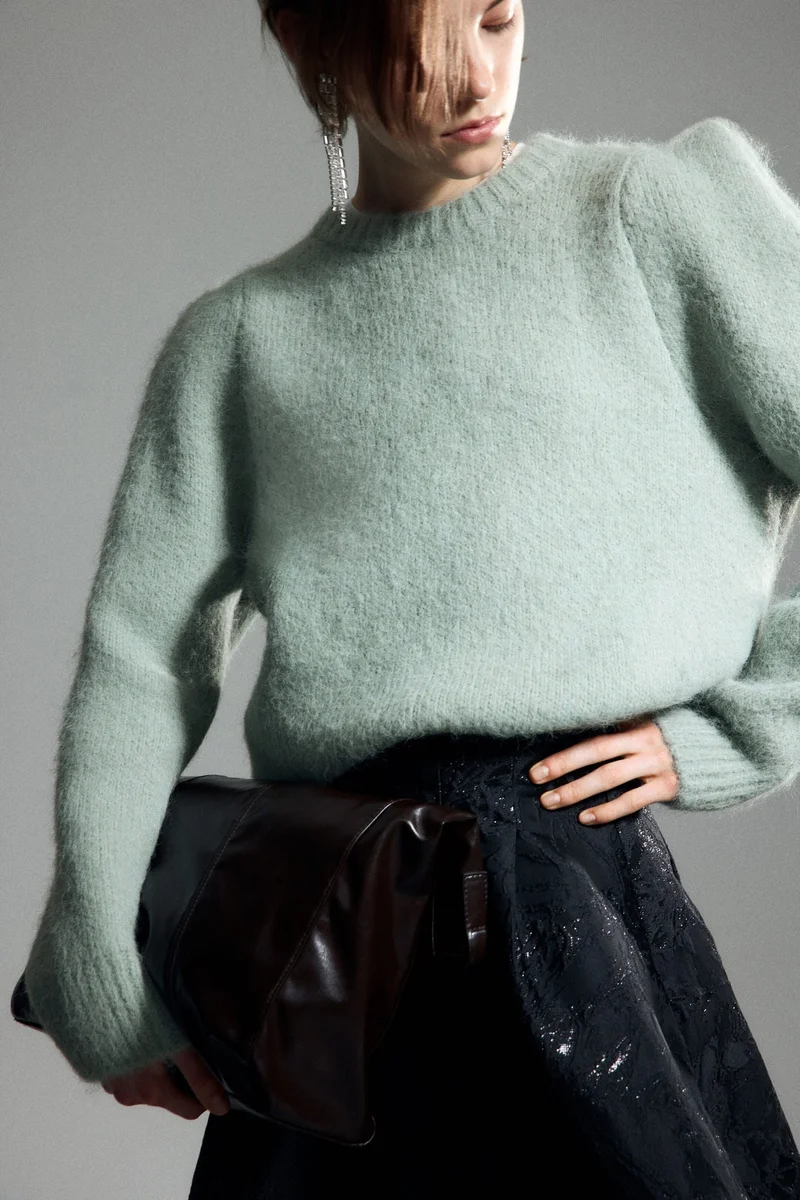 اتش اند ام كنزة محبوكة من الجاكار