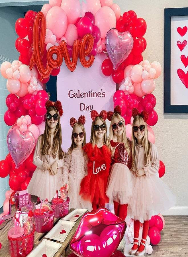 طقم قوس بالونات عيد الصداقة (Galentines Day) - بالونات باللون الأحمر والوردي الفاتح والوردي الماكرون مع بالونات على شكل قلوب وشفاه - ستائر خلفية لحفلات عيد الحب وعيد الصداقة (Galentines Day) وحفلات الذكرى السنوية للفتيات - Image 2