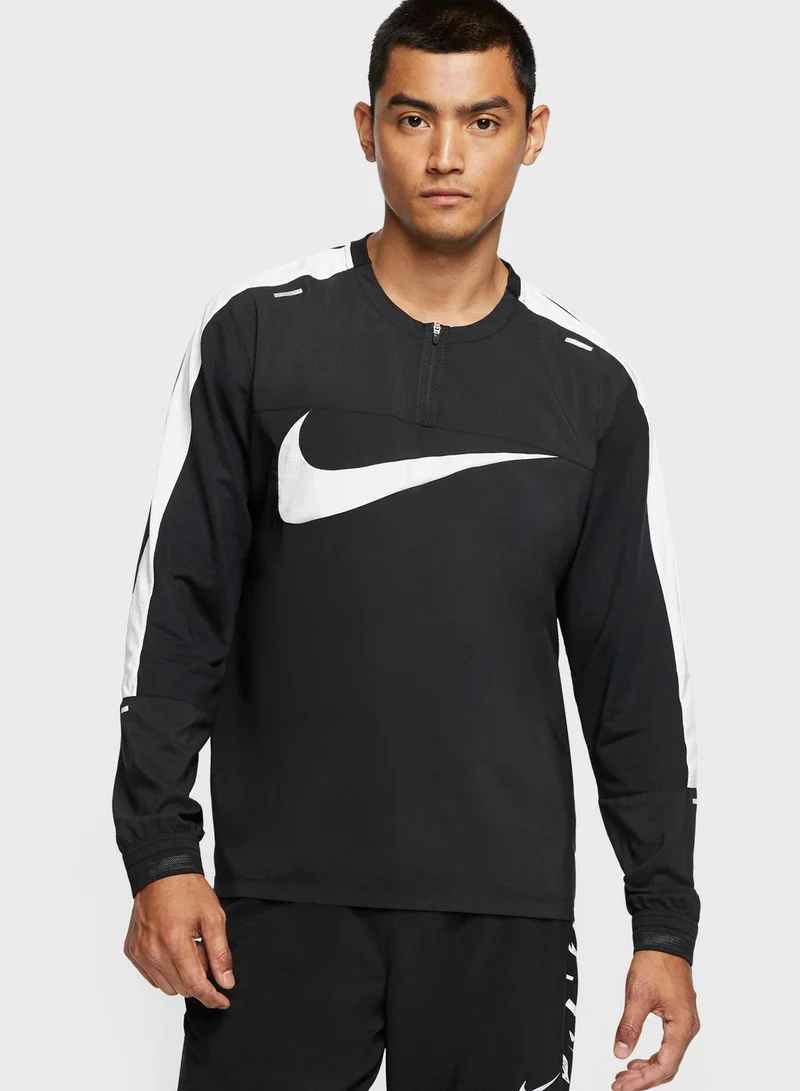 Nike Elements Wild Run T-Shirt
