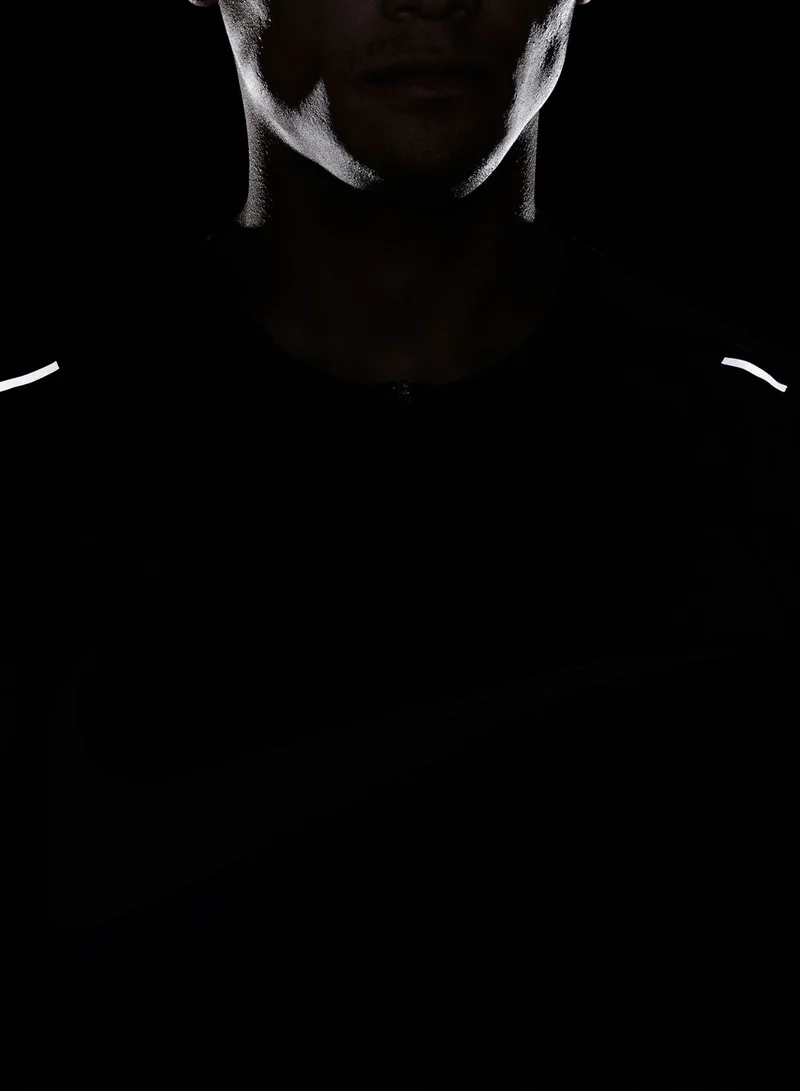 Nike Elements Wild Run T-Shirt