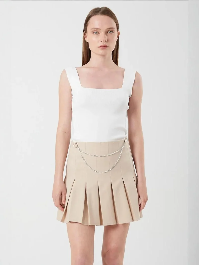 ميكسراي تنورة ميدي بليسيه بخصر عالٍ وتفاصيل سلسلة من ميكسراي